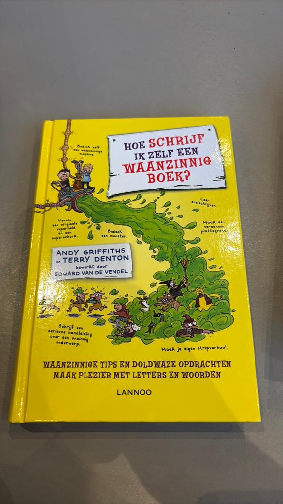 Hoe schrijf ik zelf een waanzinnig boek?, Terry Denton; Andy Griffiths, Non-fictie, Ophalen of Verzenden, Zo goed als nieuw
