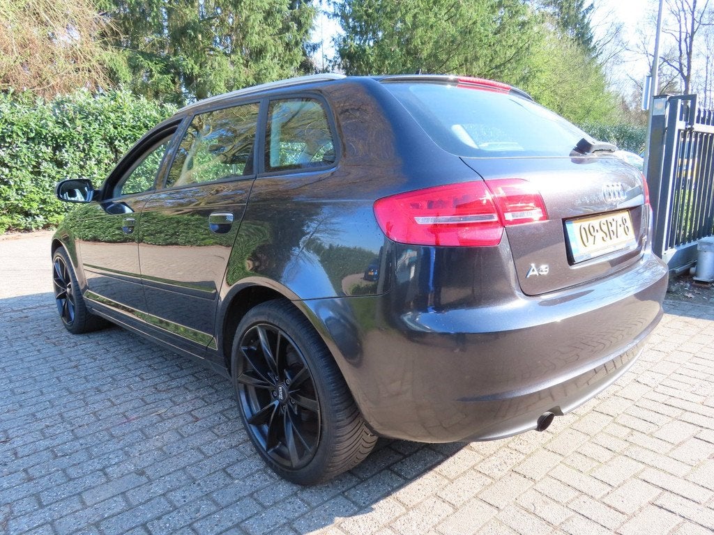 Audi A3 Sportback 1.2 TFSI Attraction Pro Line Business AUTO, Auto's, Audi, Euro 5, Stof, Gebruikt, 4 cilinders