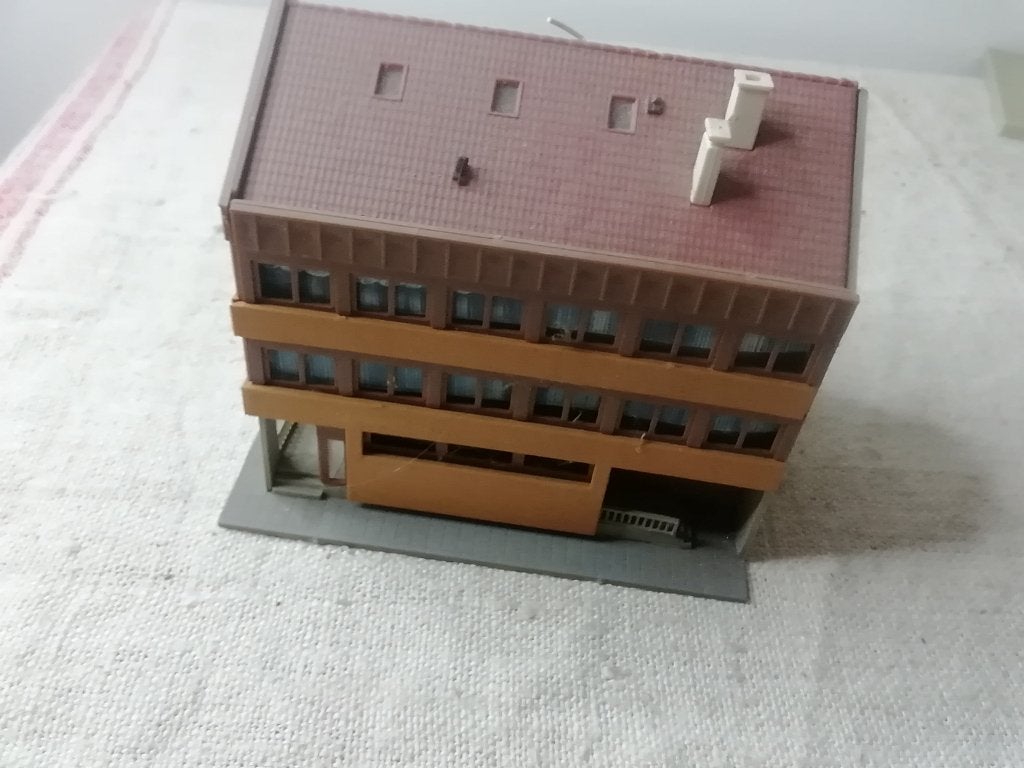 Kibri Spur N Stadthaus aufgebaut, Overige merken, Gebruikt, Gelijkstroom, Verzenden