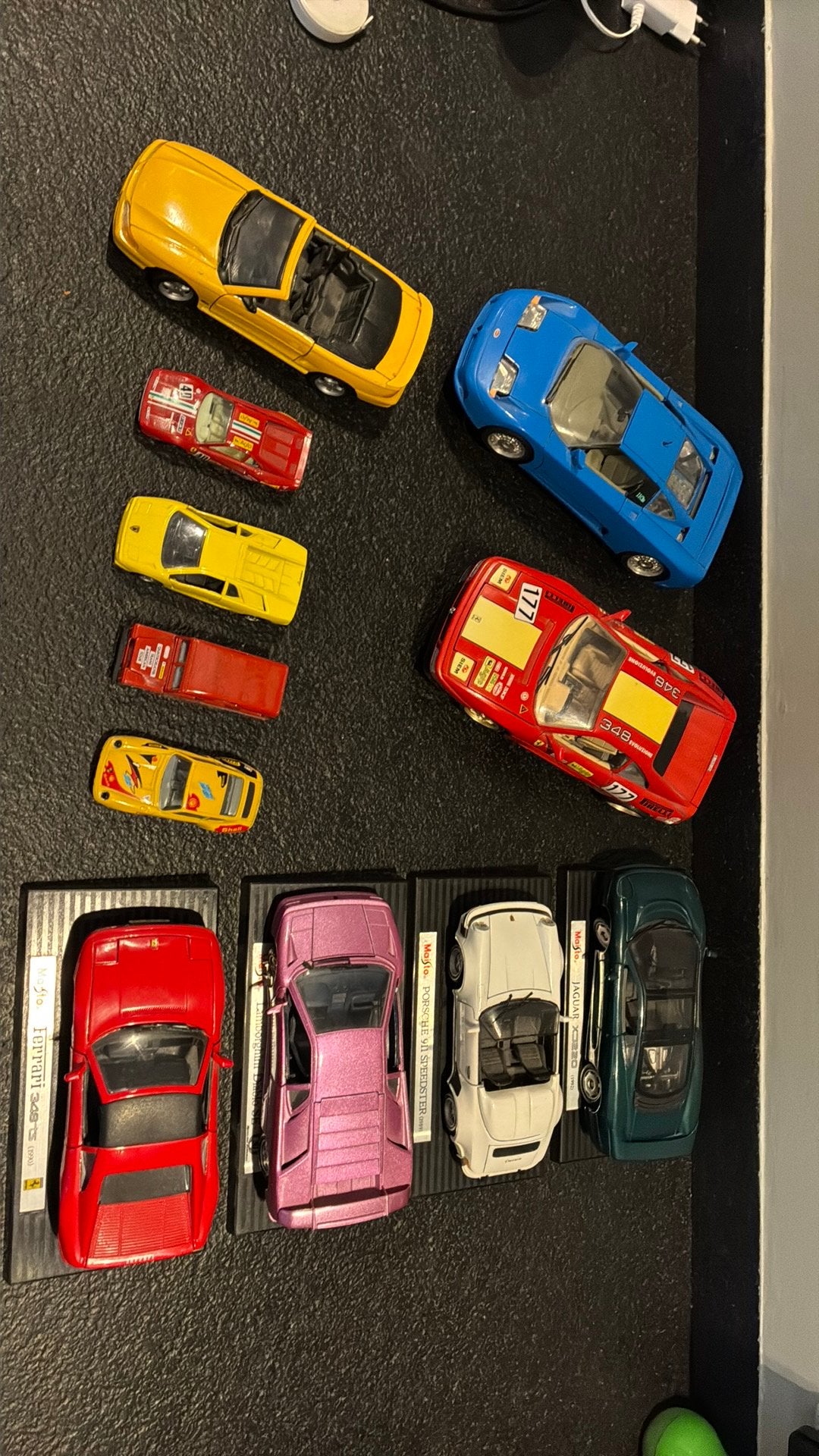 Model auto’s (1:18, 1:24, 1:43 en 1:64), Ophalen of Verzenden, Zo goed als nieuw, Auto