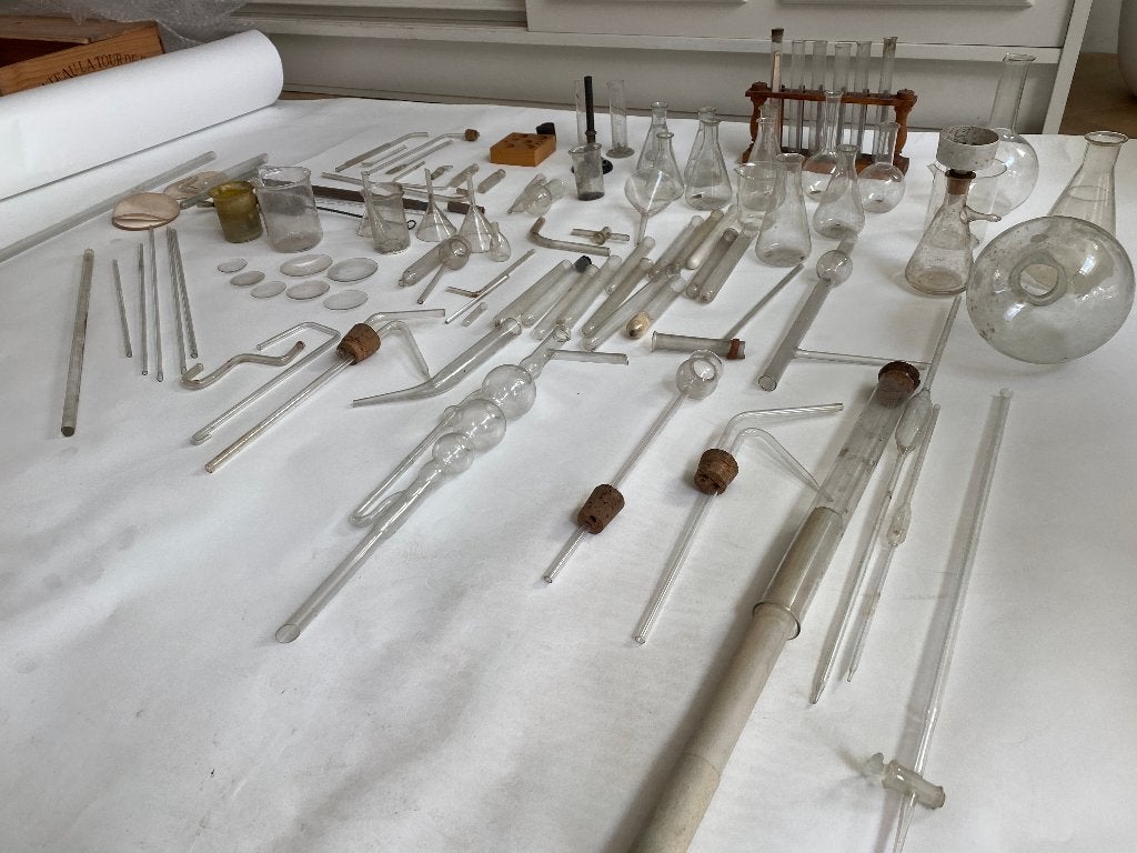 grote antieke scheikunde set uit jaren 30, Ophalen
