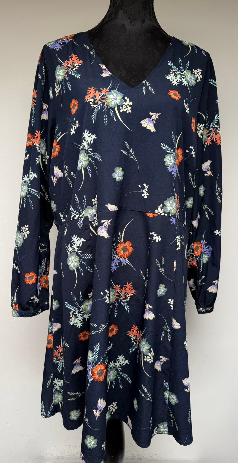Superleuke donkerblauwe jurk bloemen JUNAROSE mt 50, Junarose, Verzenden, Zo goed als nieuw, Meerkleurig