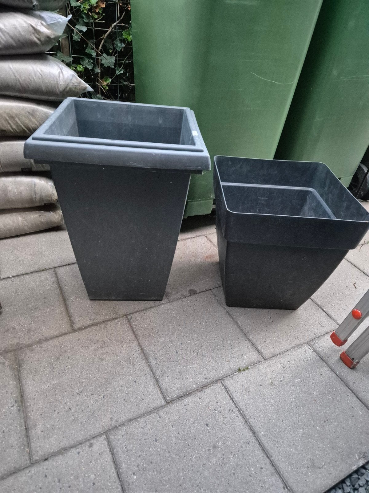 Diverse bloempotten en plantenbakken, Ophalen, Kunststof, Gebruikt, Minder dan 60 cm