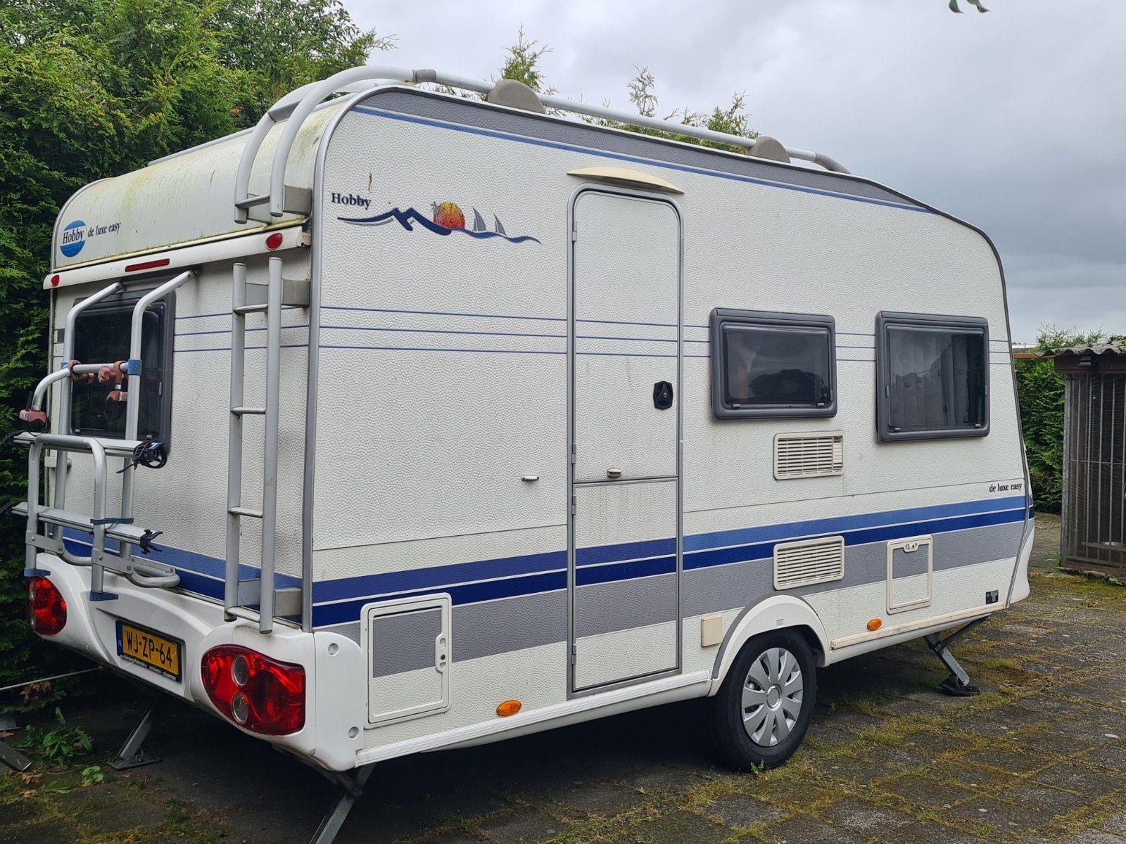 Mooie Hobby 400 sf caravan uit 2003, Caravans en Kamperen, Caravans, Particulier, tot en met 4, 500 - 750 kg, Hobby, Gascomfoor
