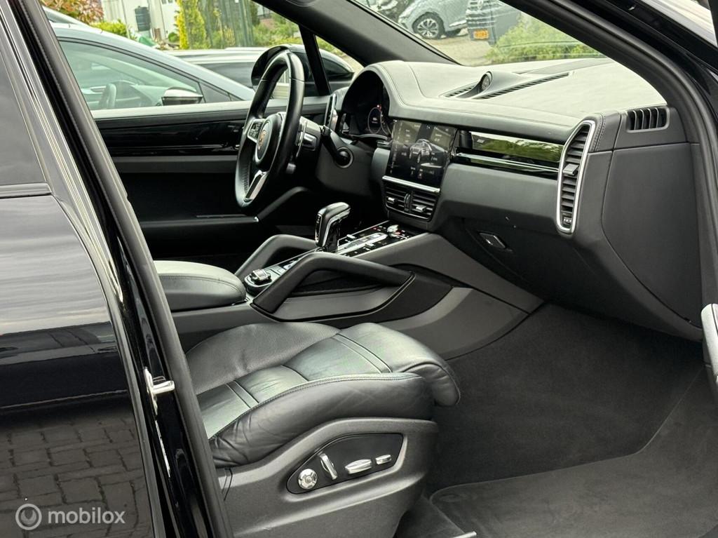 Porsche Cayenne S 2.9 441PK Pano-Burmester-SportChrono-Matrx, Auto's, Porsche, Automaat, Cayenne, 138 €/maand, Zwart