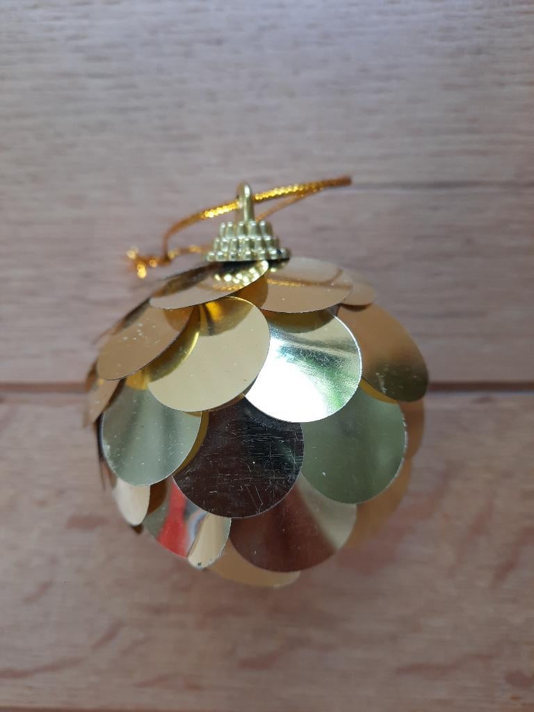 Kerstballen - 2 stuks - goud - kunststof - nieuw -, Diversen, Kerst, Ophalen of Verzenden, Nieuw