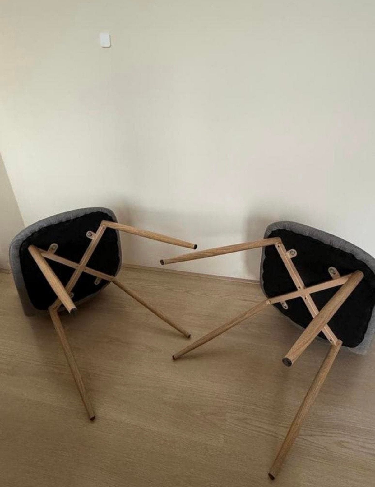 Leenbakker Viksmom eetkamerstoelen, Ophalen, Twee, Zo goed als nieuw, Grijs