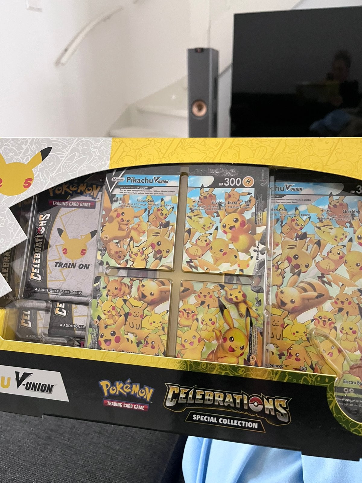 Pikachu V-union Celebrations box new in box, Ophalen of Verzenden, Zo goed als nieuw