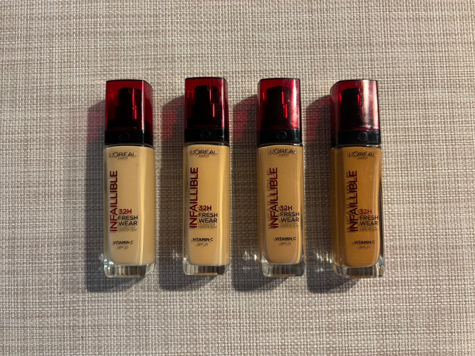 L'oreal infaillible fresh wear foundation, Ophalen of Verzenden, Nieuw, Beige, Gehele gezicht