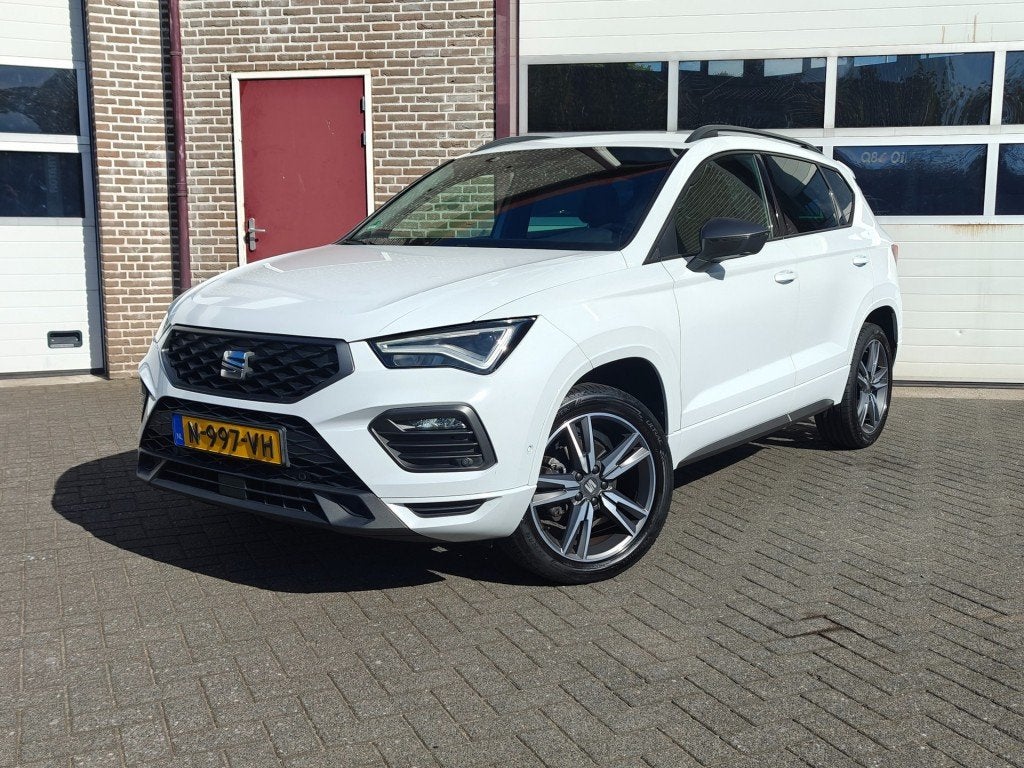 Seat ATECA  1.5 TSI FR BUSINESS INTENSE - Carplay - wegklapb, Euro 6, 4 cilinders, Ateca, Wit