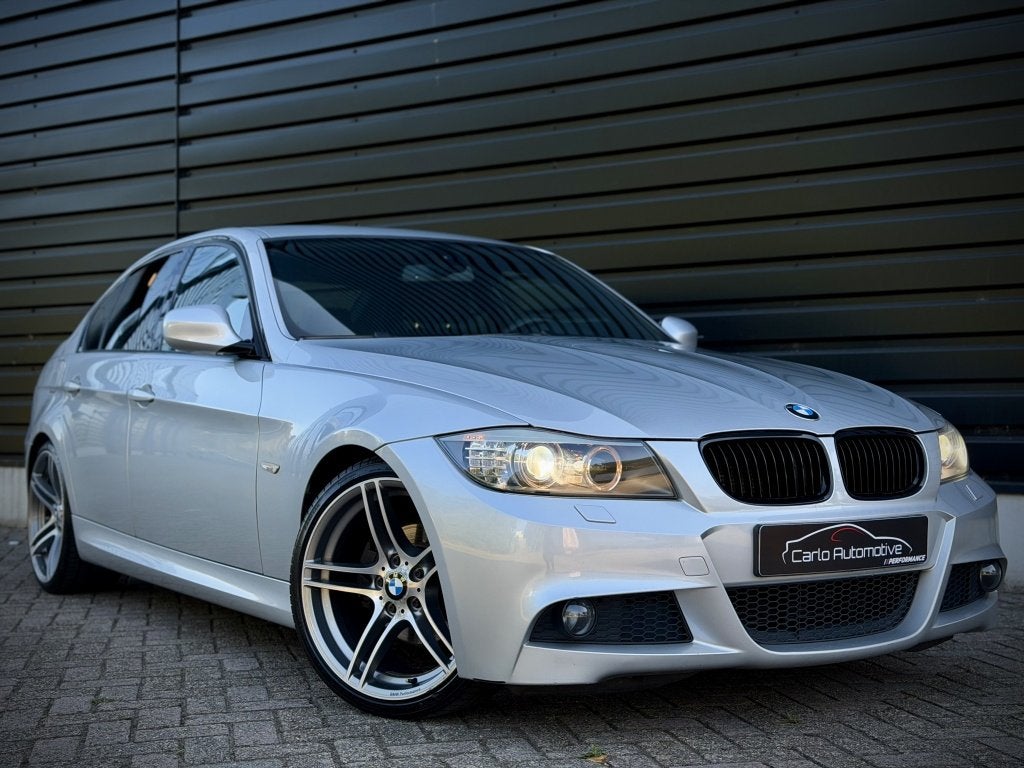 BMW 3-serie 320i M-SPORT XENON|SPORTSTOEL|CLIMA|19'' M|STOEL, Auto's, Stof, 4 cilinders, Bedrijf, Handgeschakeld