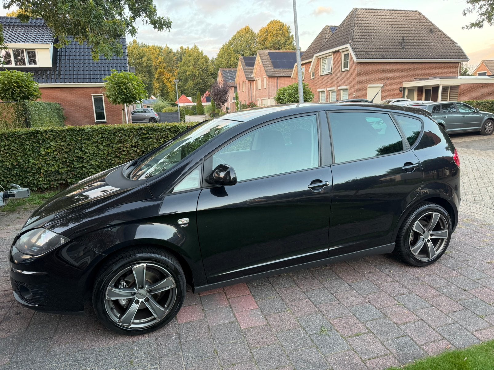 Seat Altea 1.4 TSI 92KW 2009 Zwart goed onderhouden, Auto's, Voorwielaandrijving, 125 pk, 4 cilinders, Zwart