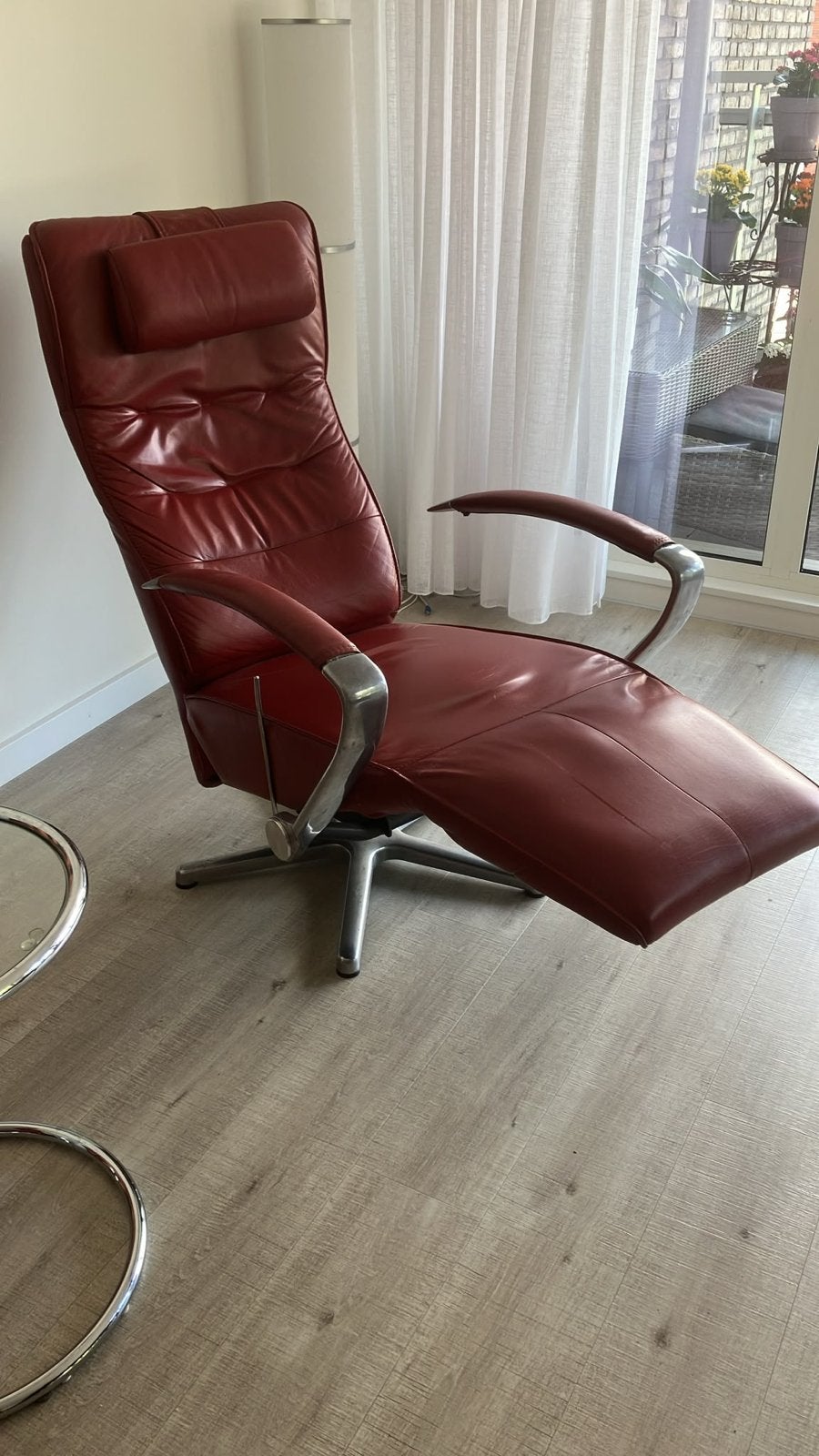 Twee Relaxfauteuils: Elektrisch (dames) en Handmatig (heren), Huis en Inrichting, Ophalen, Gebruikt, Leer, 75 tot 100 cm