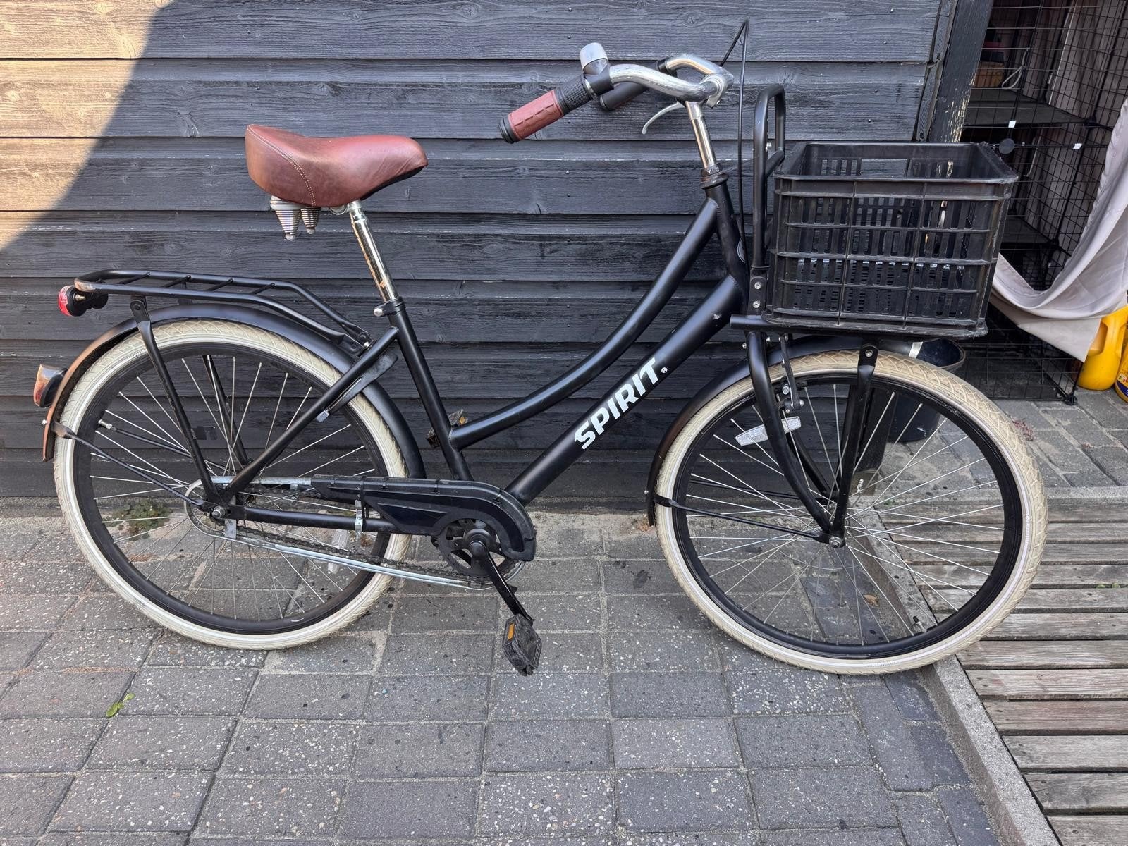 Spirit damesfiets / meisjesfiets met mand - 26 inch, Terugtraprem, (Extra) lage instap, Zo goed als nieuw, Ophalen