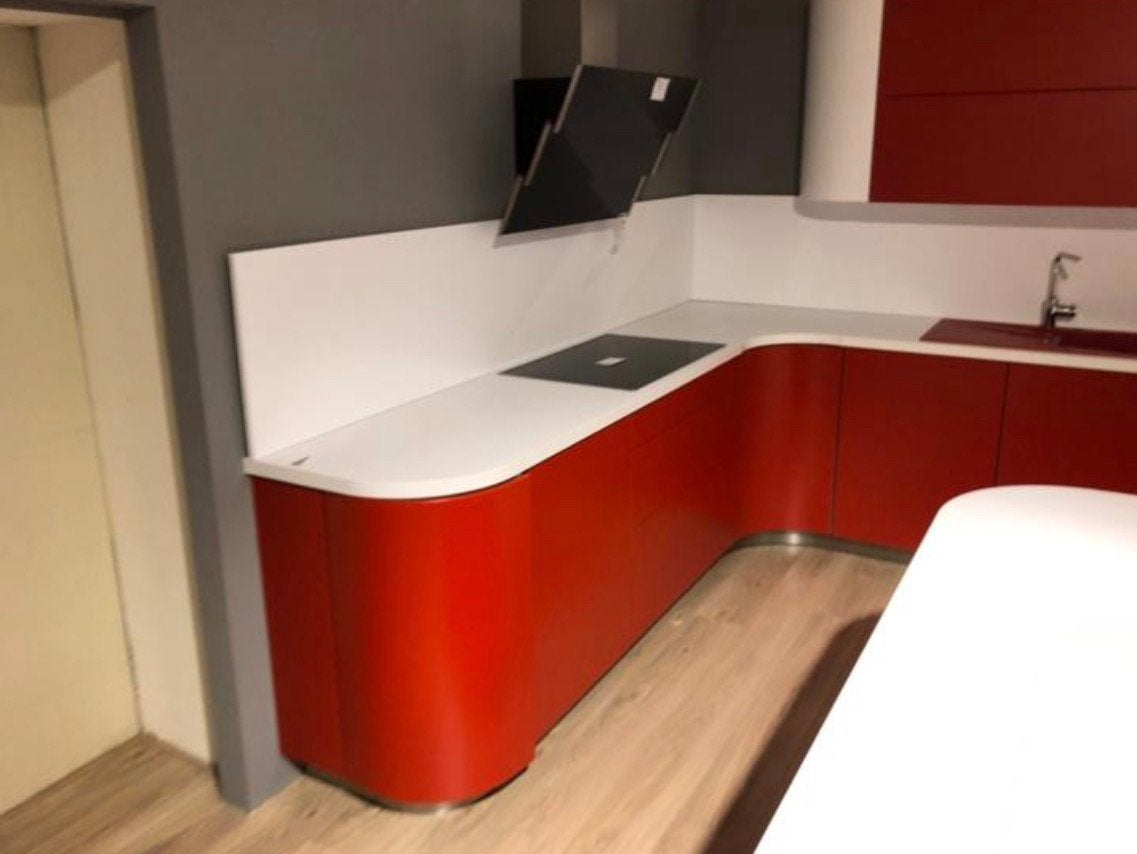 Foto 6 van Showroom keuken Beckerman mat rood en wit