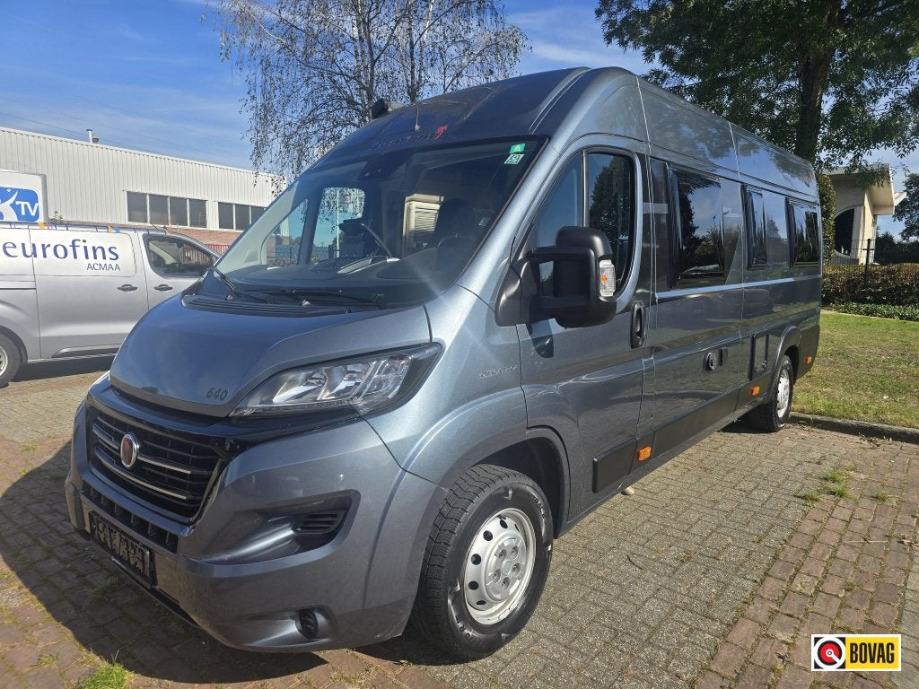 Sunlight Cliff 640 CVE met lengtebedden, Buscamper of Camperbus, Sunlight, Ringverwarming, Fiat