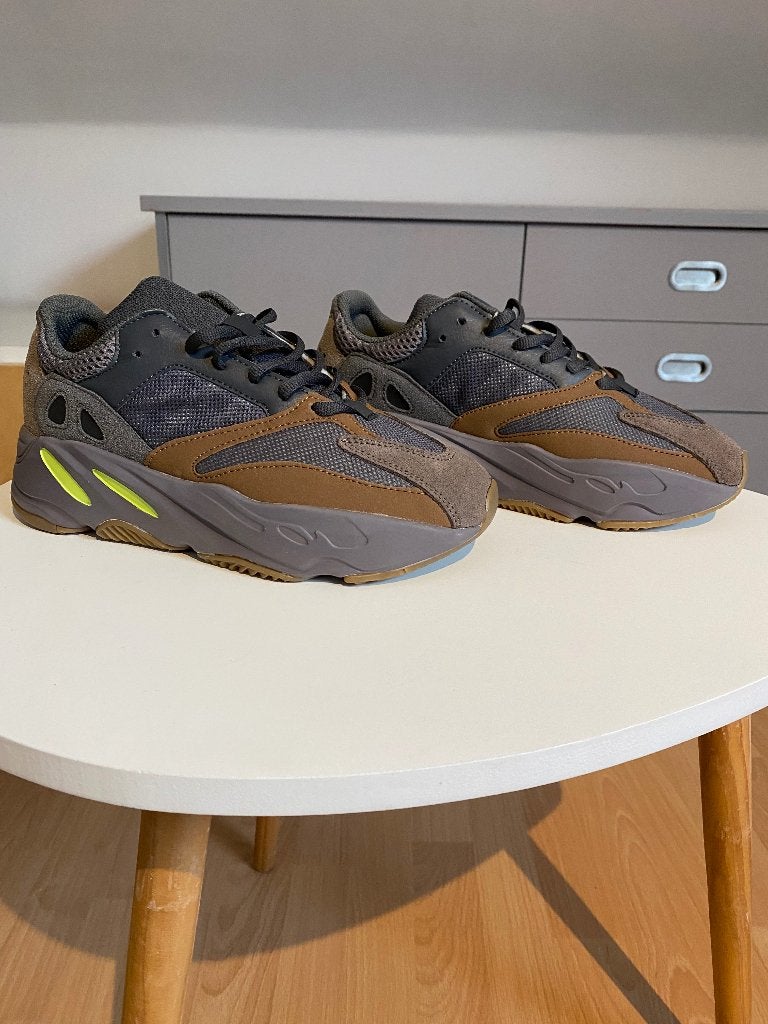 Adidas Yeezy Boost 700 V1 Mauve schoenen | NIEUW, Overige kleuren, Nieuw, Ophalen of Verzenden, Sneakers of Gympen