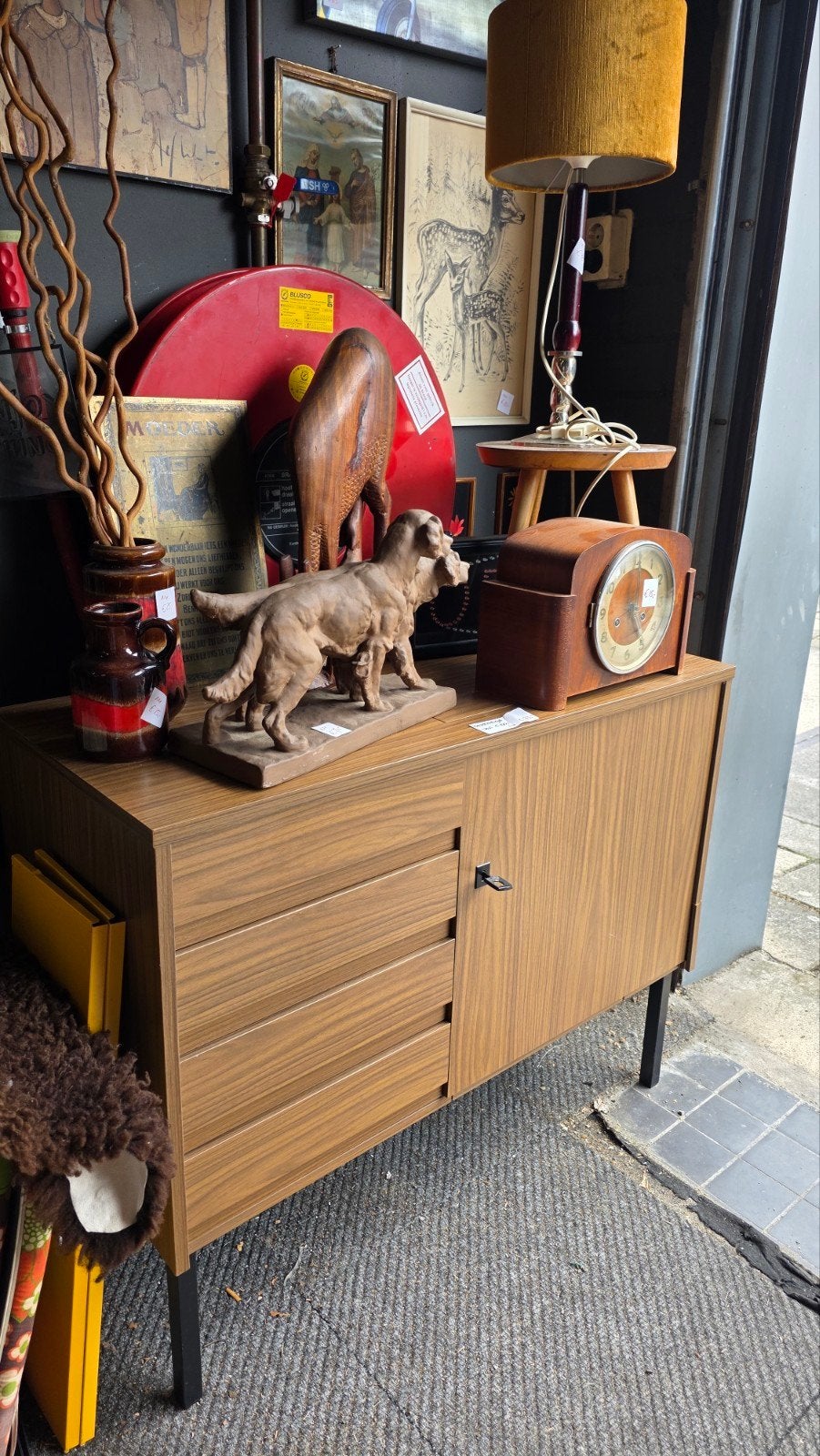 vintage dressoirtje/retro naaimachine meubeltje, Huis en Inrichting, Kasten | Dressoirs, Ophalen, Gebruikt