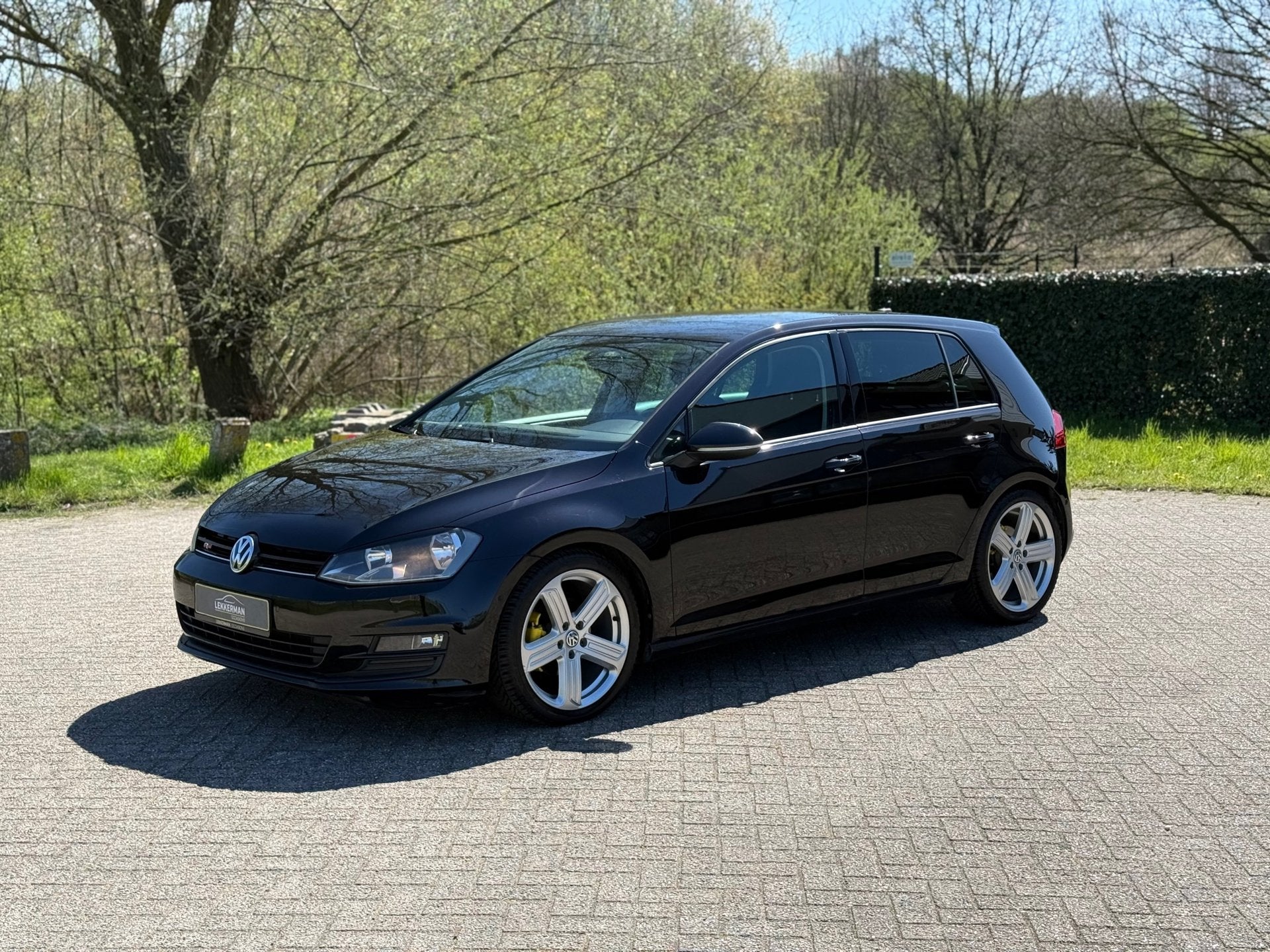 Volkswagen Golf 1.2 TSI Comfortline CRUISE I PDC I UNIEKE KM, Voorwielaandrijving, 86 pk, 4 cilinders, Zwart