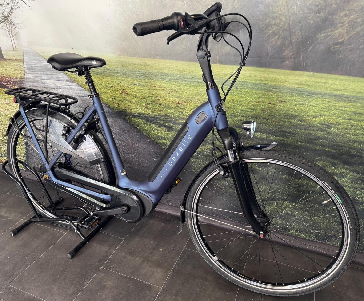 Gazelle Grenoble C7+ Electrische fiets met Bosch Middenmotor, Koninklijke Gazelle N.V., Wilhelminaweg 8 6951 BP Dieren Nederland