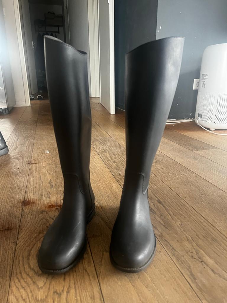 Fouganza paardrijlaarzen zwart – comfortabel & nette staat, Ophalen of Verzenden, Zo goed als nieuw, Dressuur, Schoeisel