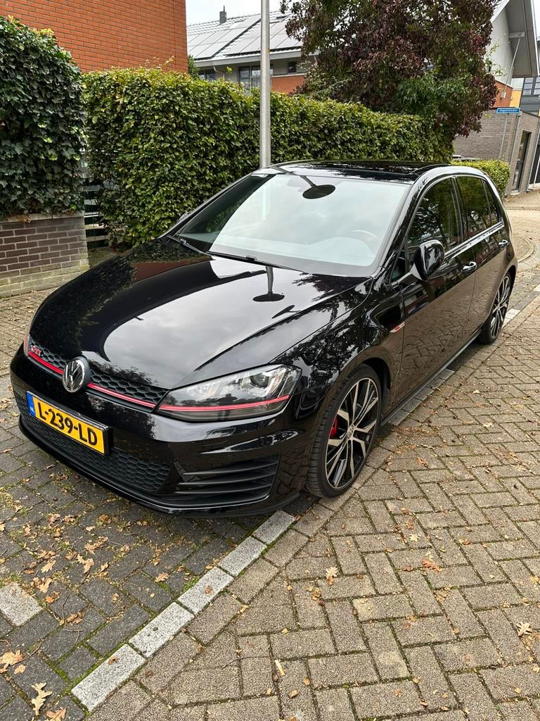 Volkswagen Golf 2.0 TSI 169KW 5D DSG 2017 Zwart, Auto's, Volkswagen, Stof, 4 cilinders, 1984 cc, 1324 kg