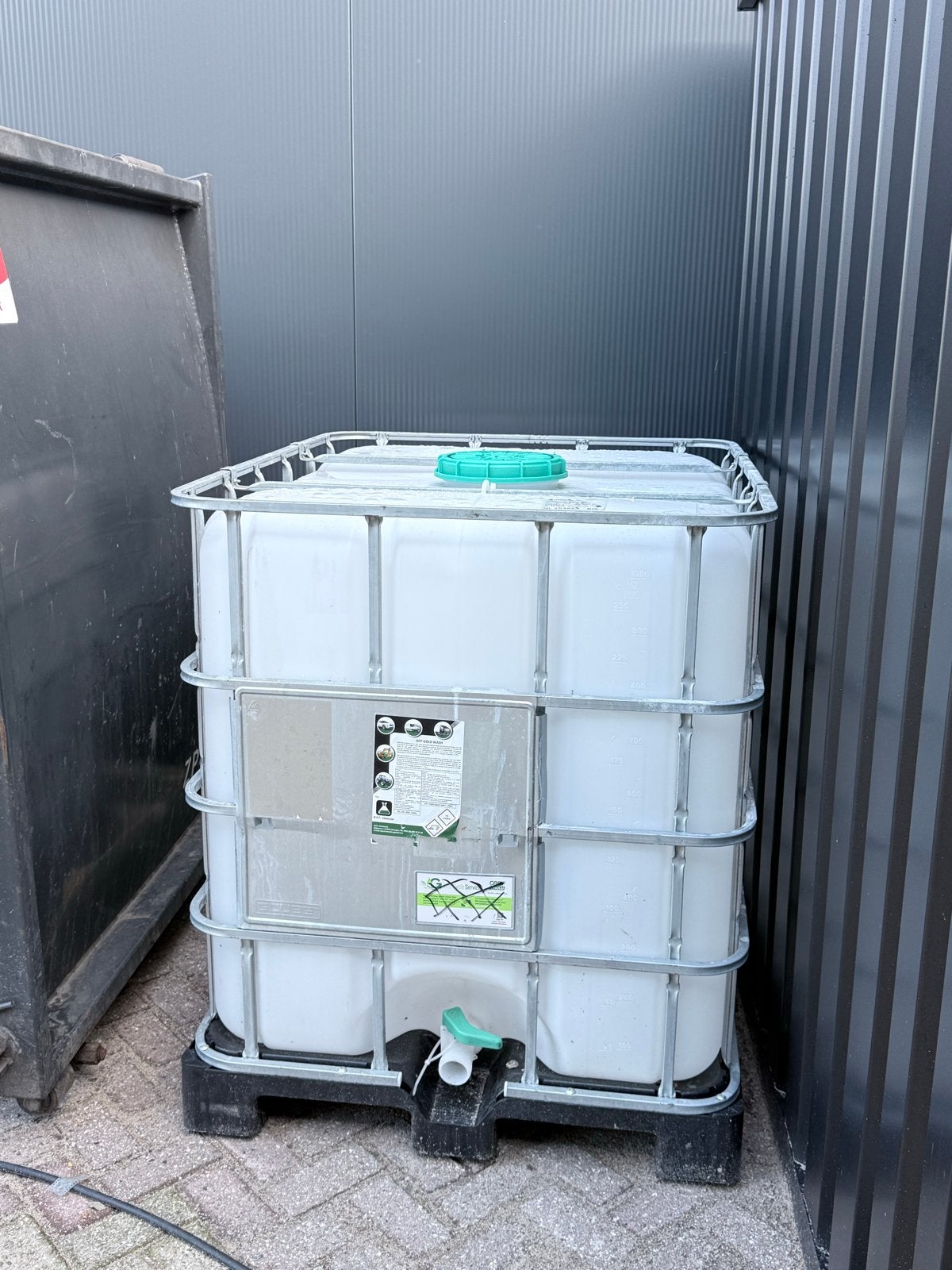 IBC container 1000 liter - Zo goed als nieuw, Ophalen, Zo goed als nieuw