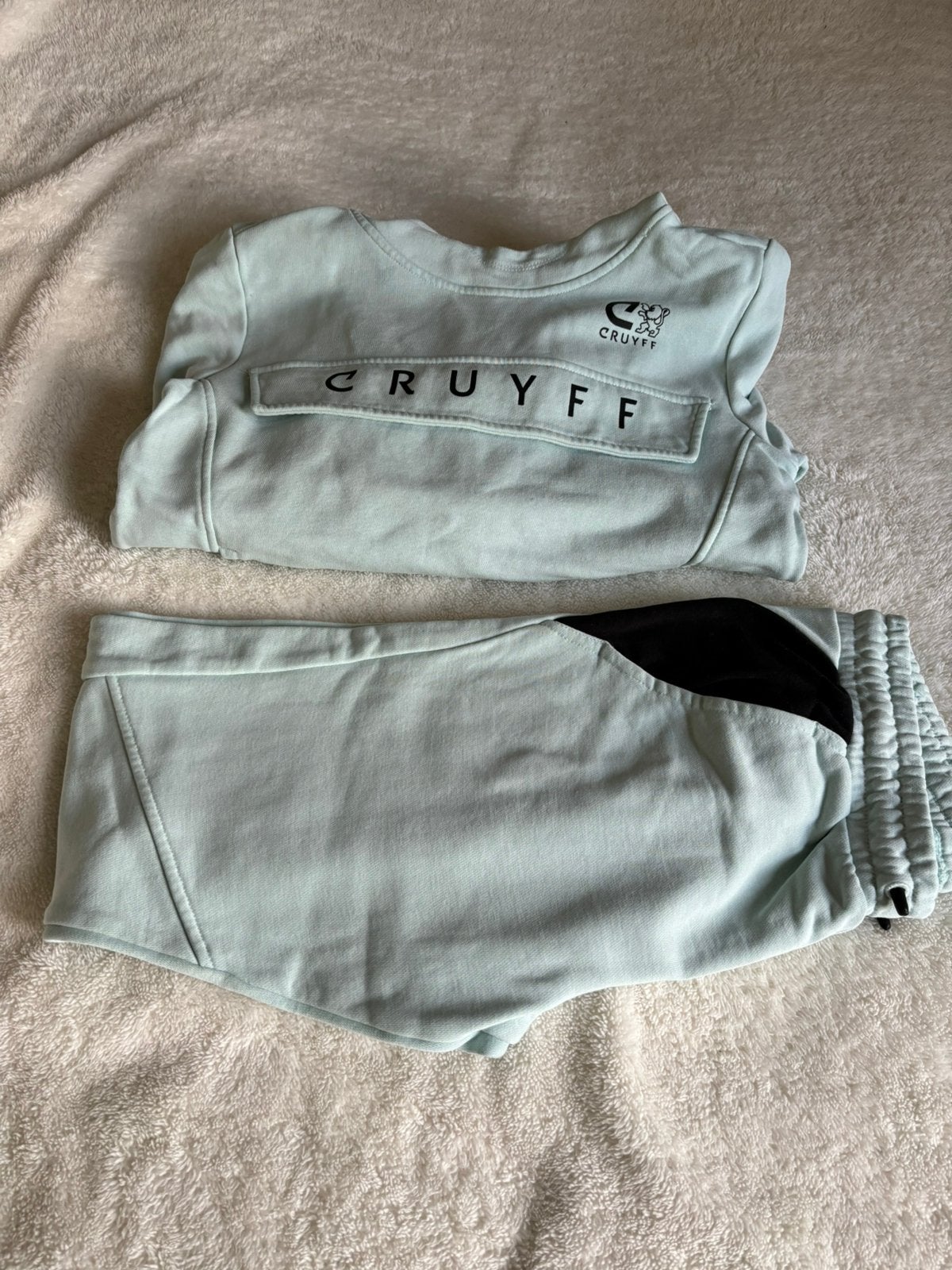 Set bestaande uit trui en joggingbroek merk cruyff maat 164, Ophalen of Verzenden, Zo goed als nieuw, Jongen, Setje