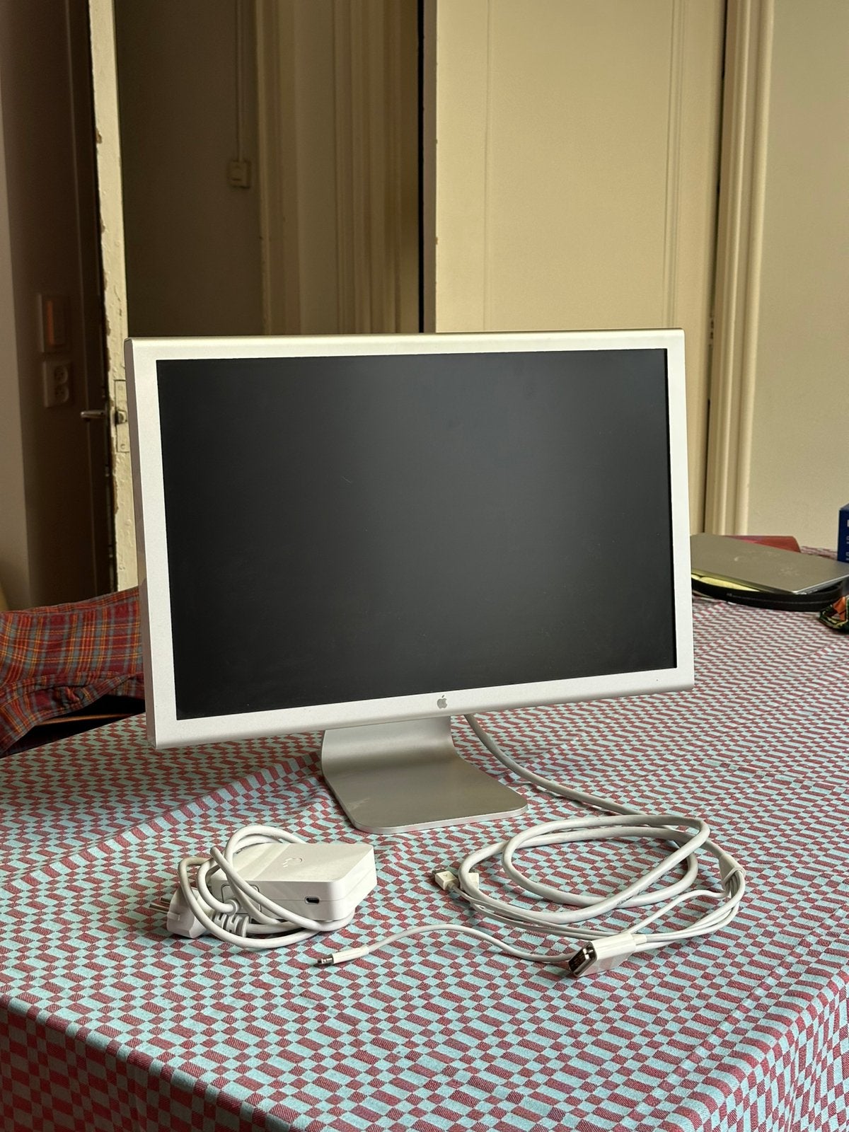 Apple Cinema HD display 23” DEFECT, Computers en Software, Monitoren, Ophalen, Full HD, Overige typen, Niet werkend