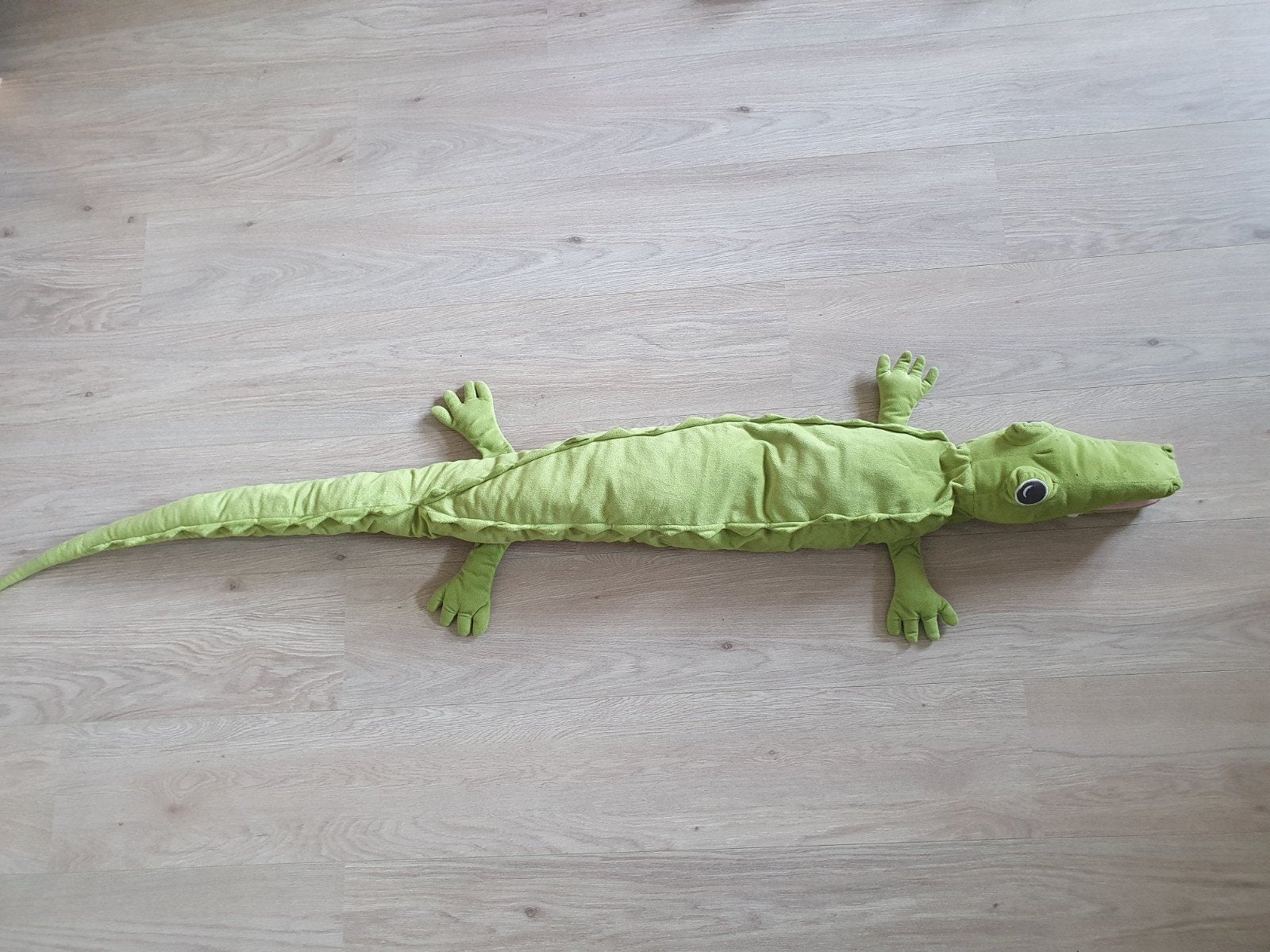 Grote XXL IKEA krokodil knuffel 160 cm JÄTTEDRAKE (met trui), Ophalen of Verzenden, Zo goed als nieuw, Overige typen