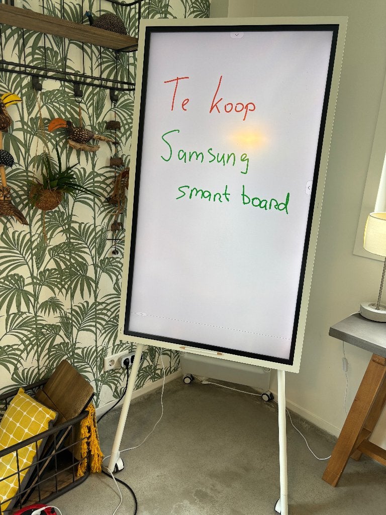 Samsung Flip 2 (WM55R) 55 inch , Ophalen, Elektrisch, Zo goed als nieuw