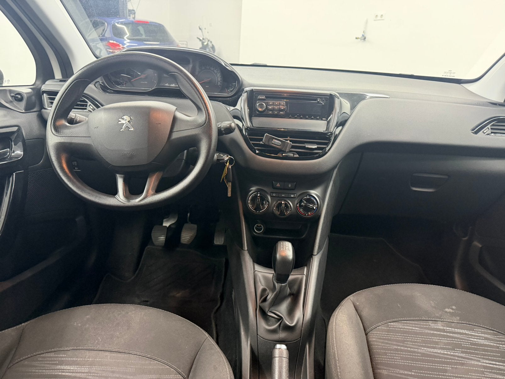 Foto 10 van Peugeot 208 1.0 VTI 50KW/68PK 5-D 2014 bezorgen mogelijk!!