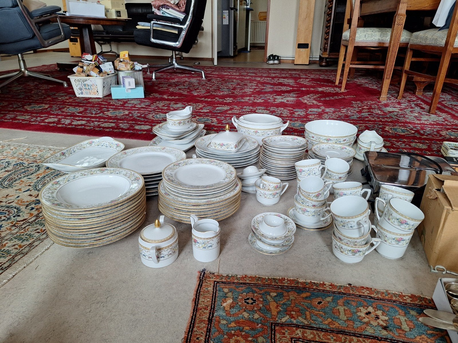 grote collectie  Eschenbach Bavaria-Germany servies, Ophalen, Overige merken, Klassiek, Zo goed als nieuw