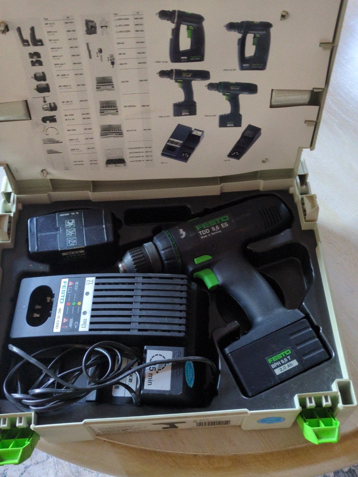 Festool TDD 9.6 ES Accuboormachine met lader en koffer, Ophalen, Gebruikt, Variabele snelheid, Boor- en Schroefmachine