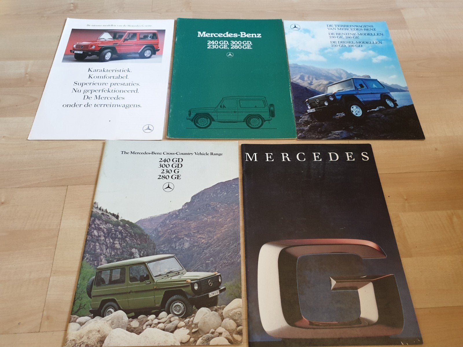 Mercedes G klasse folders (5x), Ophalen of Verzenden, Zo goed als nieuw