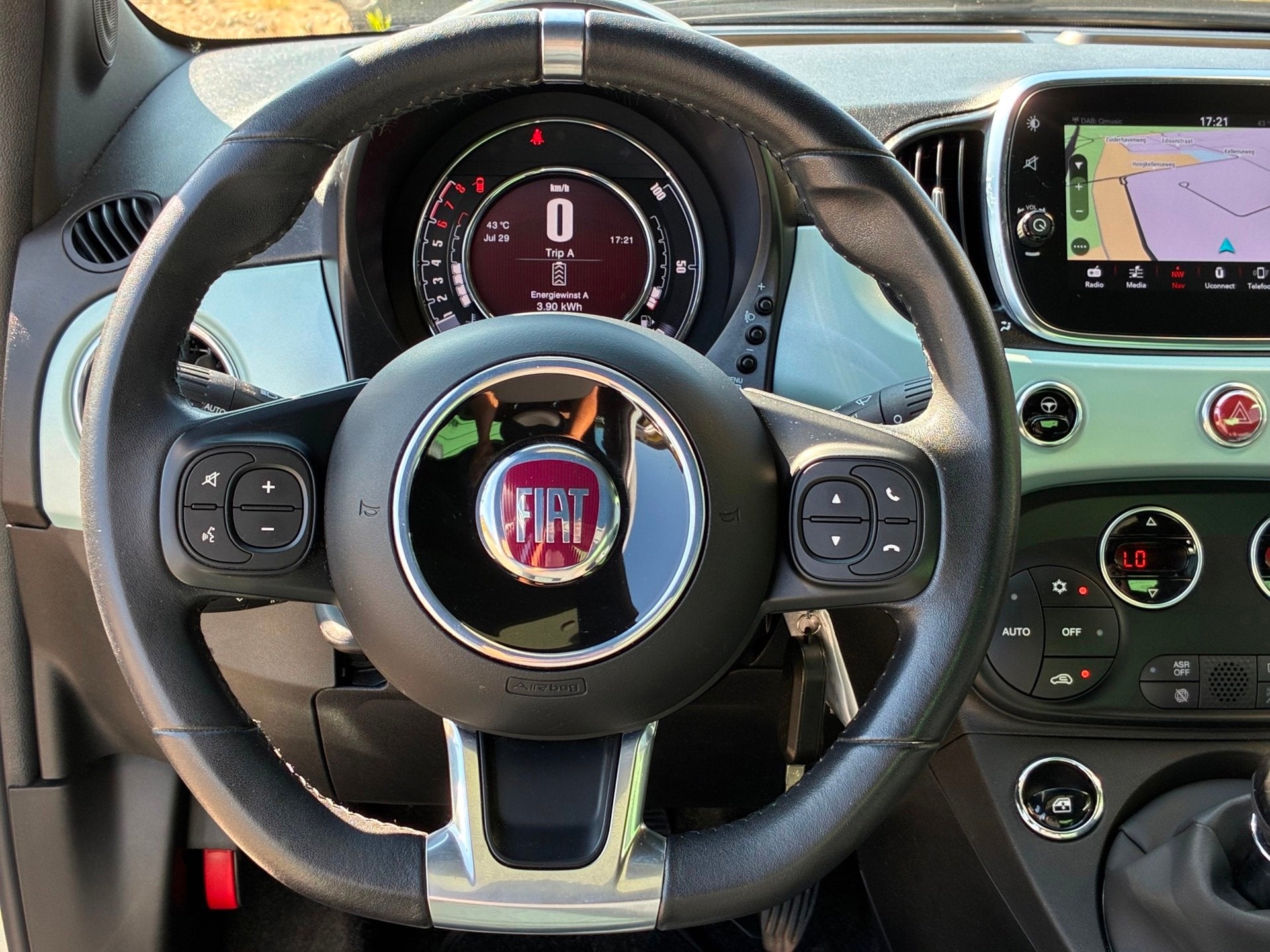 Fiat 500 1.0 Hybrid Mint Breeze|2e Eigenaar|Panoramadak|Navi, Voorwielaandrijving, Euro 6, 4 stoelen, Origineel Nederlands