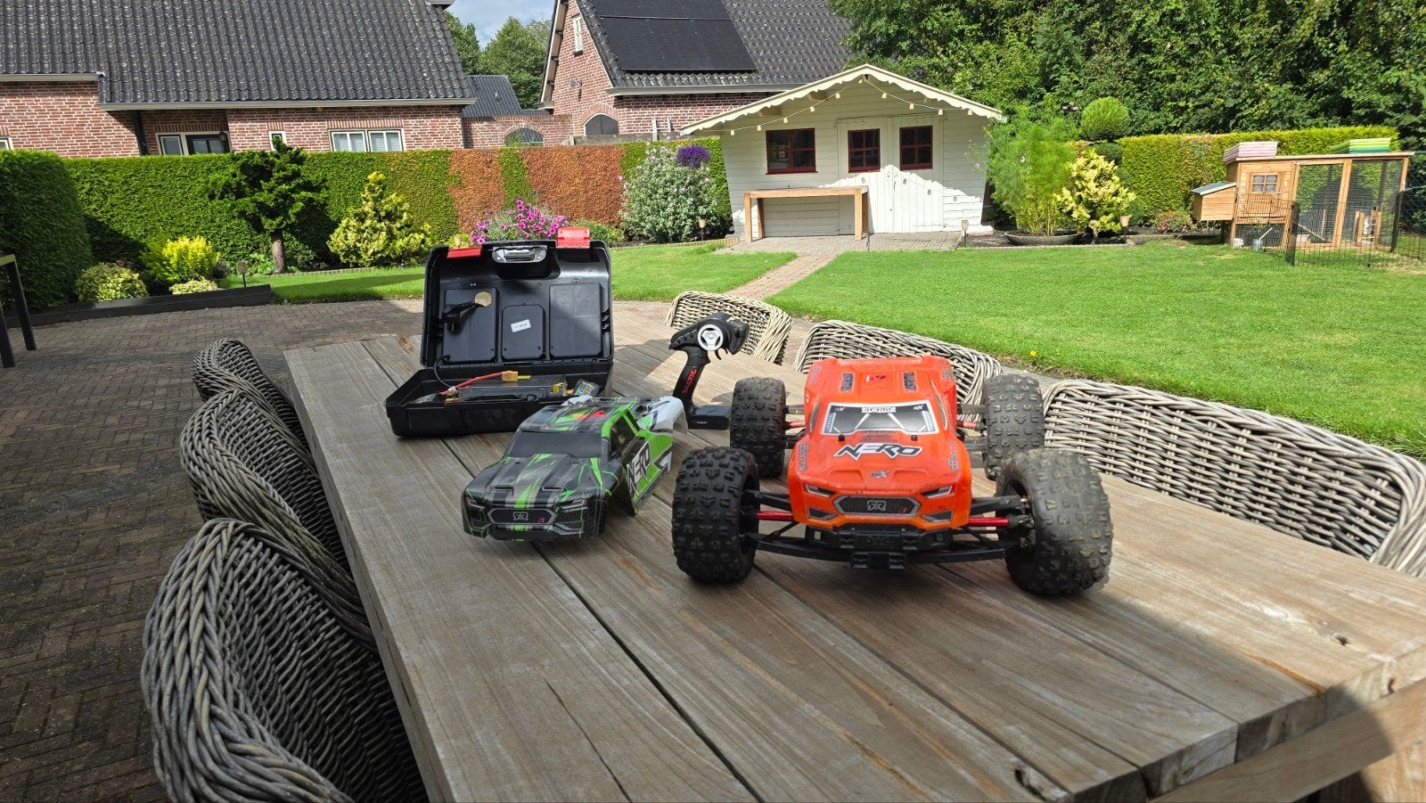 Arrma Nero 6s.

Grote schaal 1/7
6s power gaat als de brandw, Ophalen of Verzenden, Overige schalen, Auto offroad