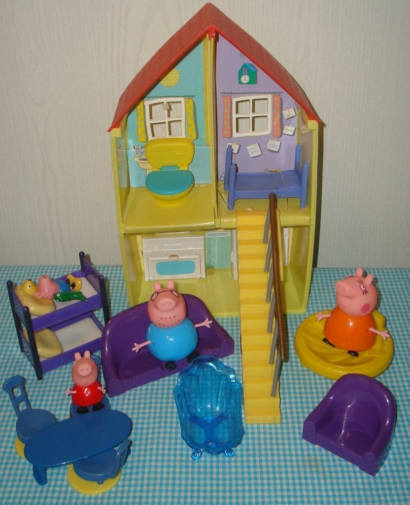 PEPPA PIG huis met diverse meubeltjes / figuren, Ophalen of Verzenden, Gebruikt, Poppenhuis