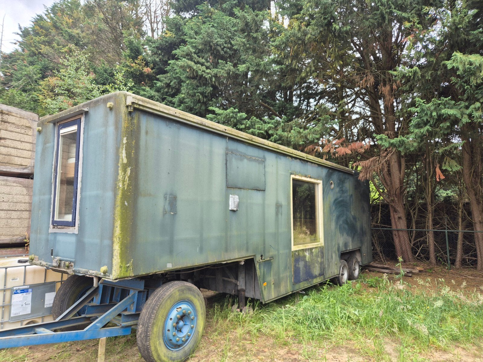 Tiny House op oplegger met douche, bank en bed, Hobby en Vrije tijd, Ophalen