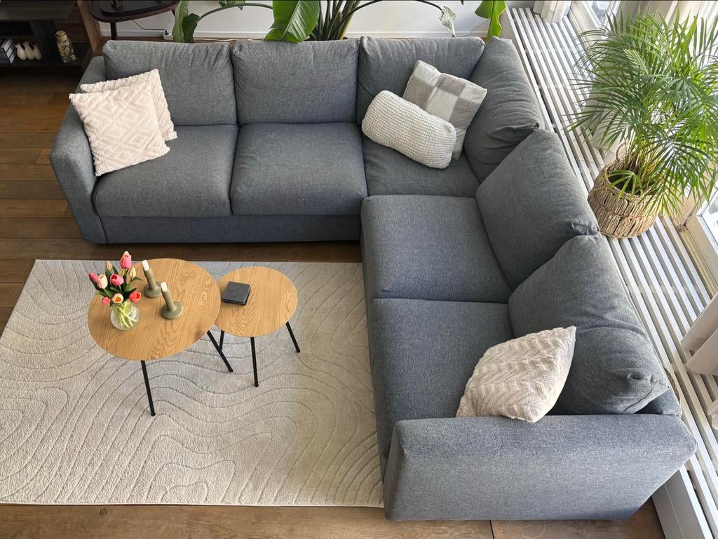 Ruime en comfortabele grijze hoekbank, Huis en Inrichting, Ophalen, Hoekbank, 75 tot 100 cm, Zo goed als nieuw