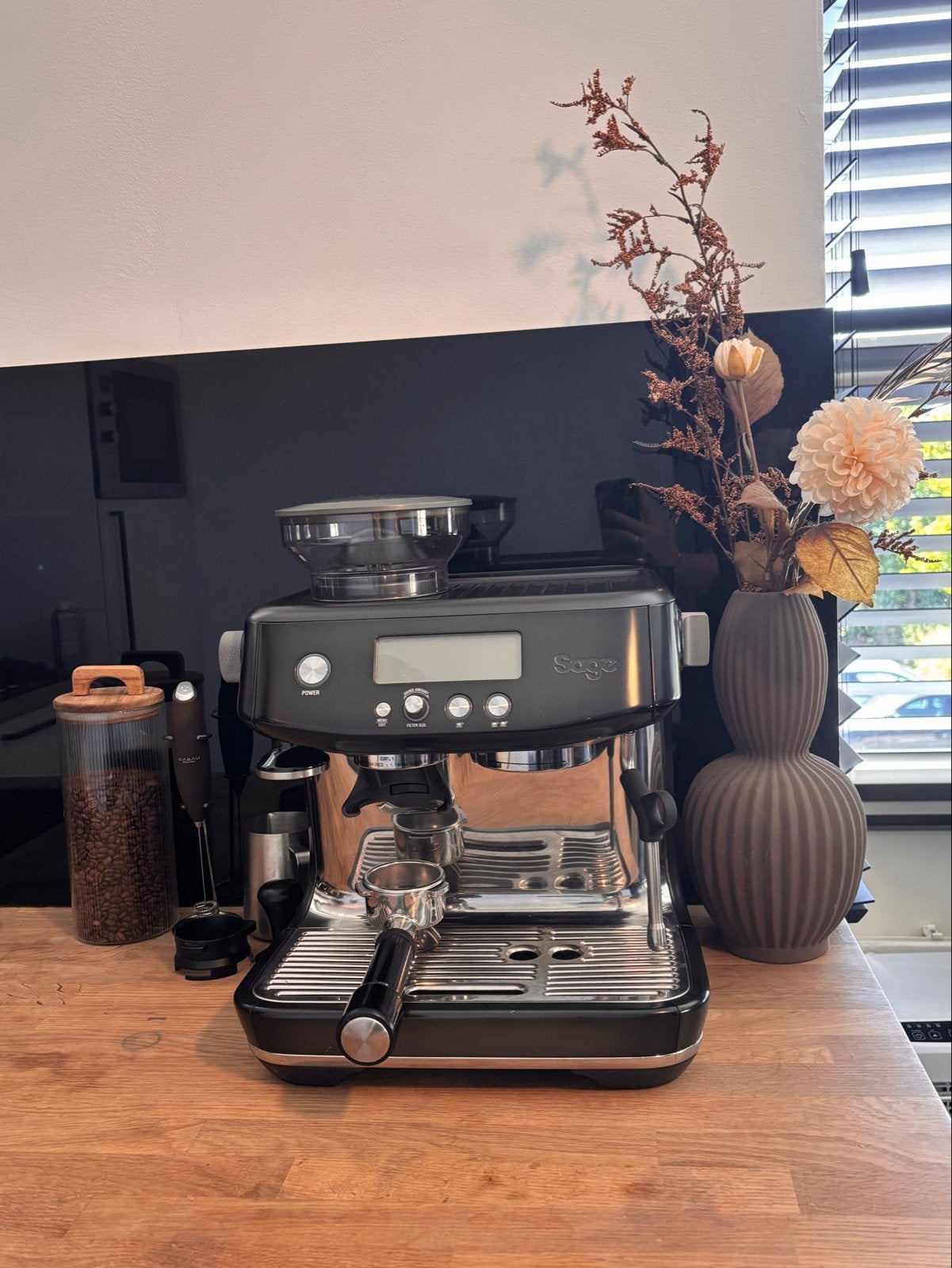 Sage The Barista Pro Zwart - Zo goed als nieuw, Ophalen, Afneembaar waterreservoir, Espresso apparaat, 10 kopjes of meer