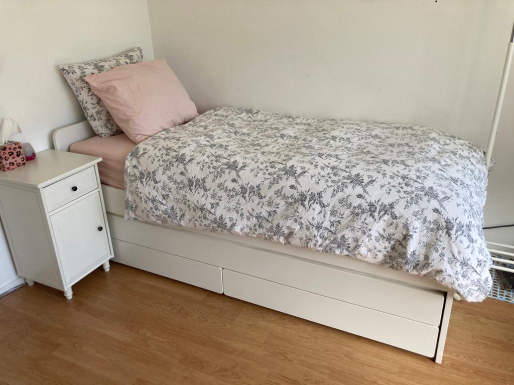 Eenpersoonsbed met logeerbed lade, Huis en Inrichting, Slaapkamer | Complete slaapkamers, Ophalen, Zo goed als nieuw, Eenpersoons