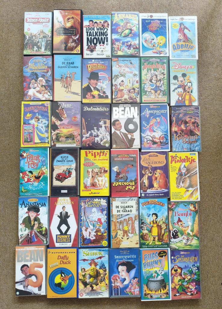 93 VHS-banden met familie- en kinderfilmpjes, Alle leeftijden, Ophalen, Gebruikt