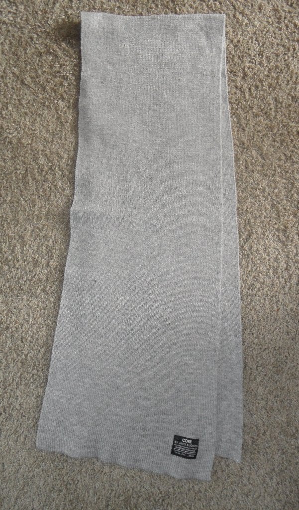 Mooie grijze herensjaal van Core by Jack & Jones, Kleding | Heren, Mutsen, Sjaals en Handschoenen, Ophalen of Verzenden, Zo goed als nieuw