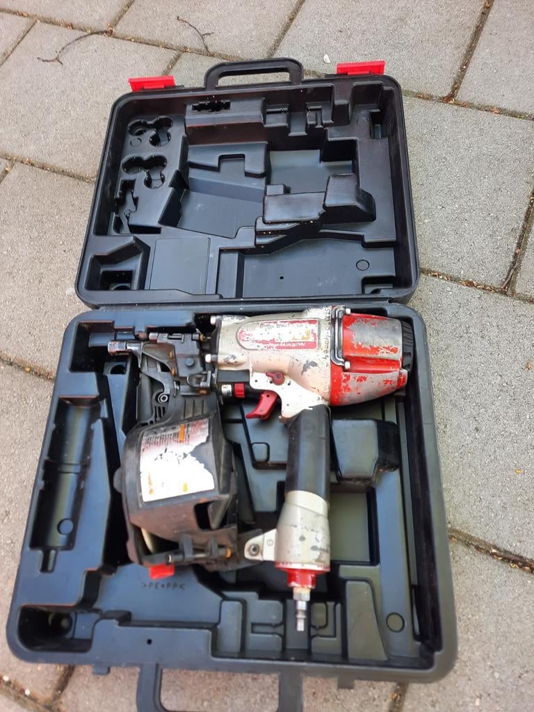 Max cn565s2 multifunctionele coil nailer pneumatische tacker, Doe-het-zelf en Verbouw, Compressors, Ophalen of Verzenden, Gebruikt