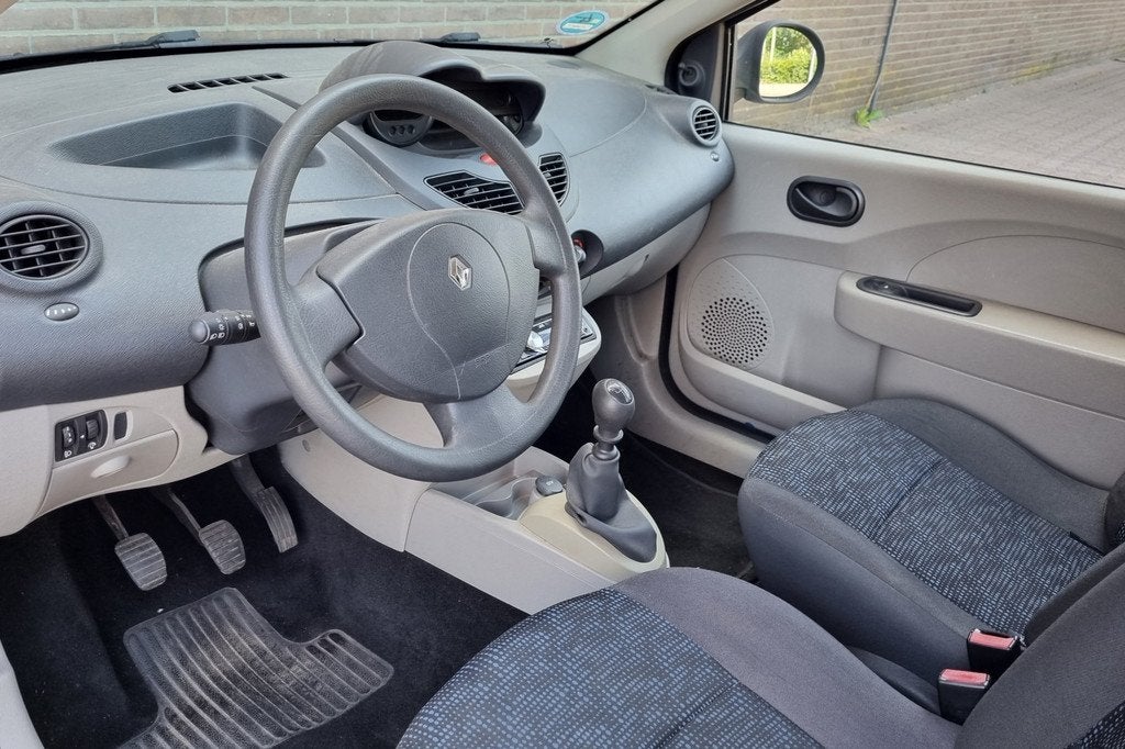 Renault Twingo 1.2 Authentique, APK t/m 07-27, Airco, Radio/, Auto's, Voorwielaandrijving, Gebruikt, 31 €/maand, 4 cilinders