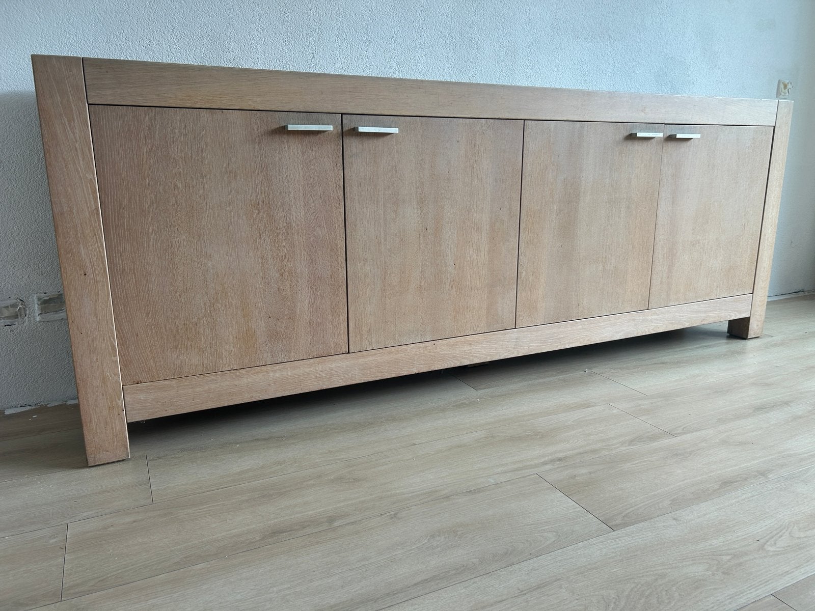 Massief houten dressoir en bijzettafel met natuursteen, Ophalen, Gebruikt, Eikenhout, 200 cm of meer