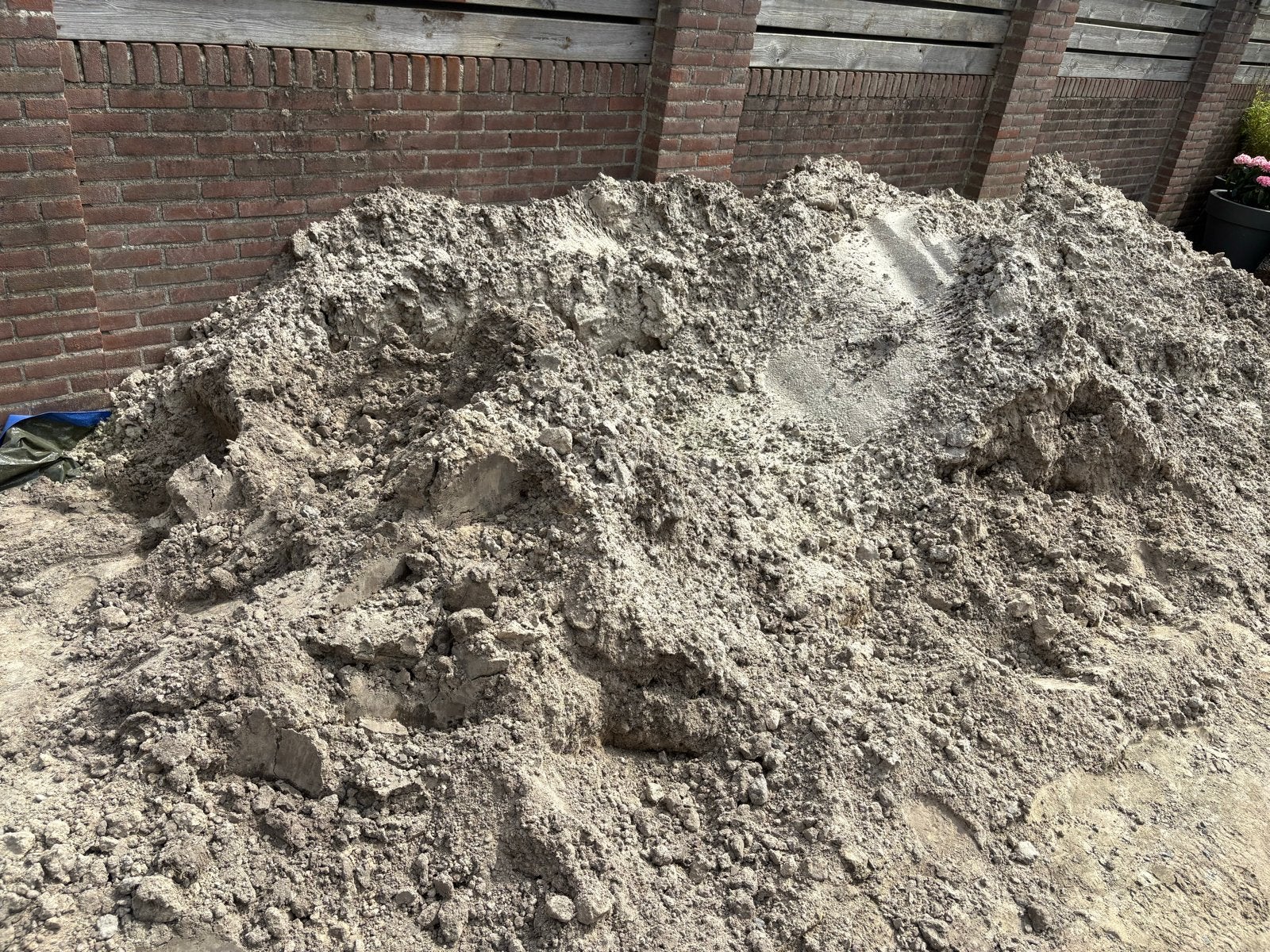 GRATIS IN DE REESHOF ophoogzand / straatzand, Ophalen, Gebruikt, Straatzand