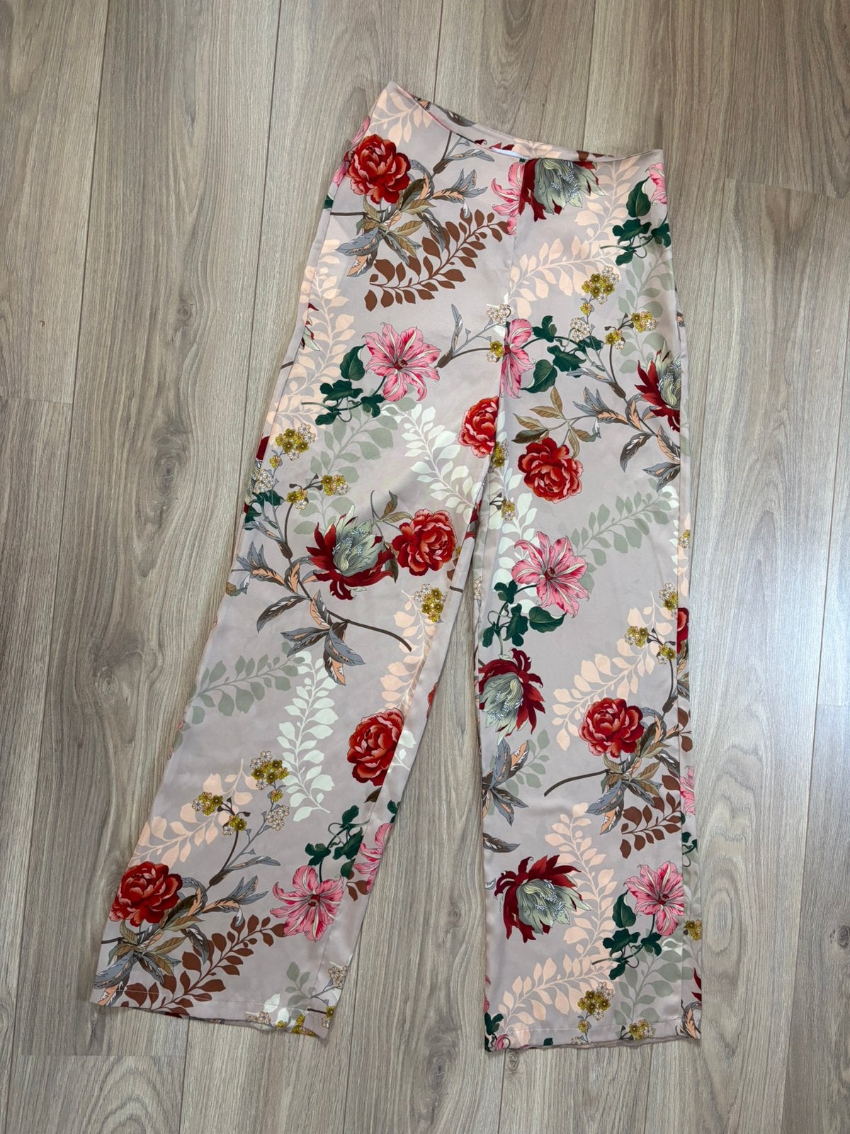 Leuke Rinascimento broek / pantalon - maat M, Maat 38/40 (M), Beige, Ophalen of Verzenden, Zo goed als nieuw