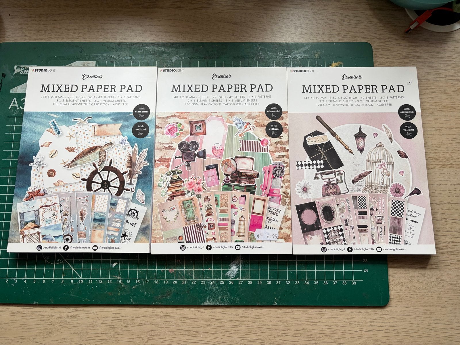 Grote collectie knutselpapier en decoraties, Hobby en Vrije tijd, Ophalen, Dieren, Meerkleurig, Zo goed als nieuw